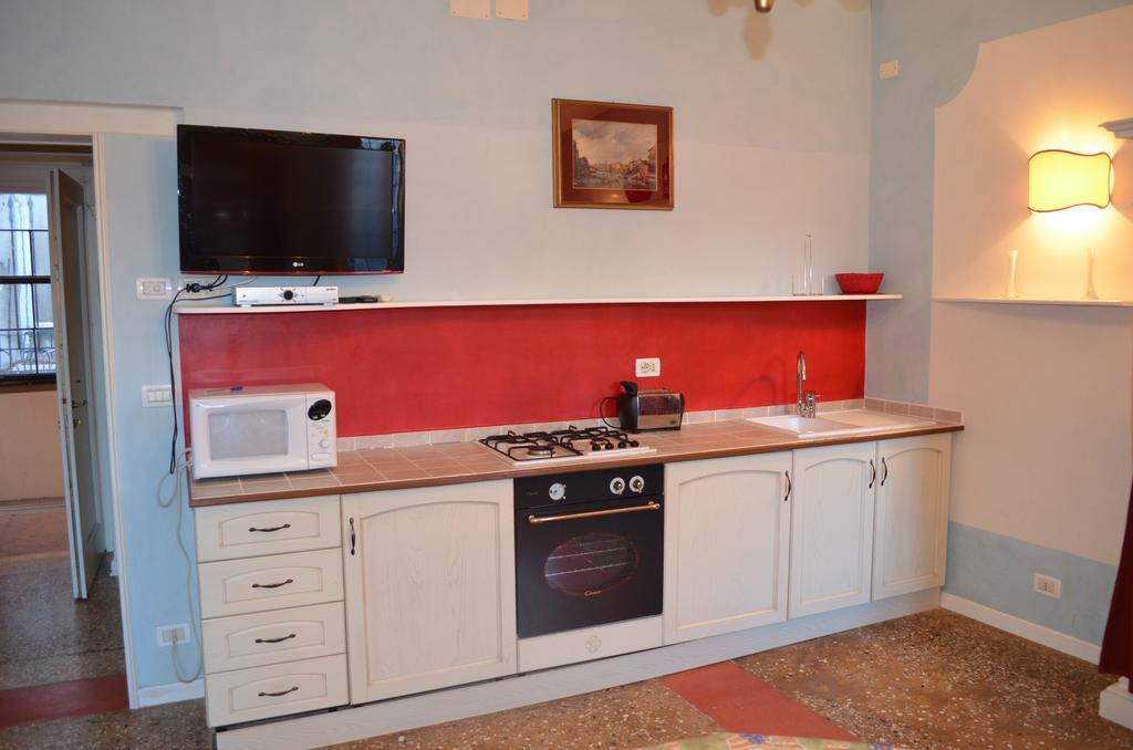 Ca Tornielli Apartment Venesia Ruang foto